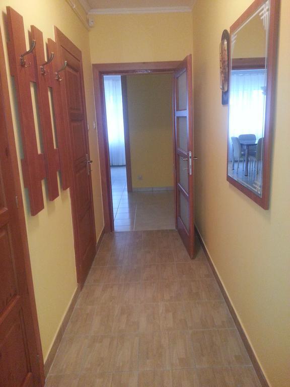 Szinva Apartman Miskolc Buitenkant foto