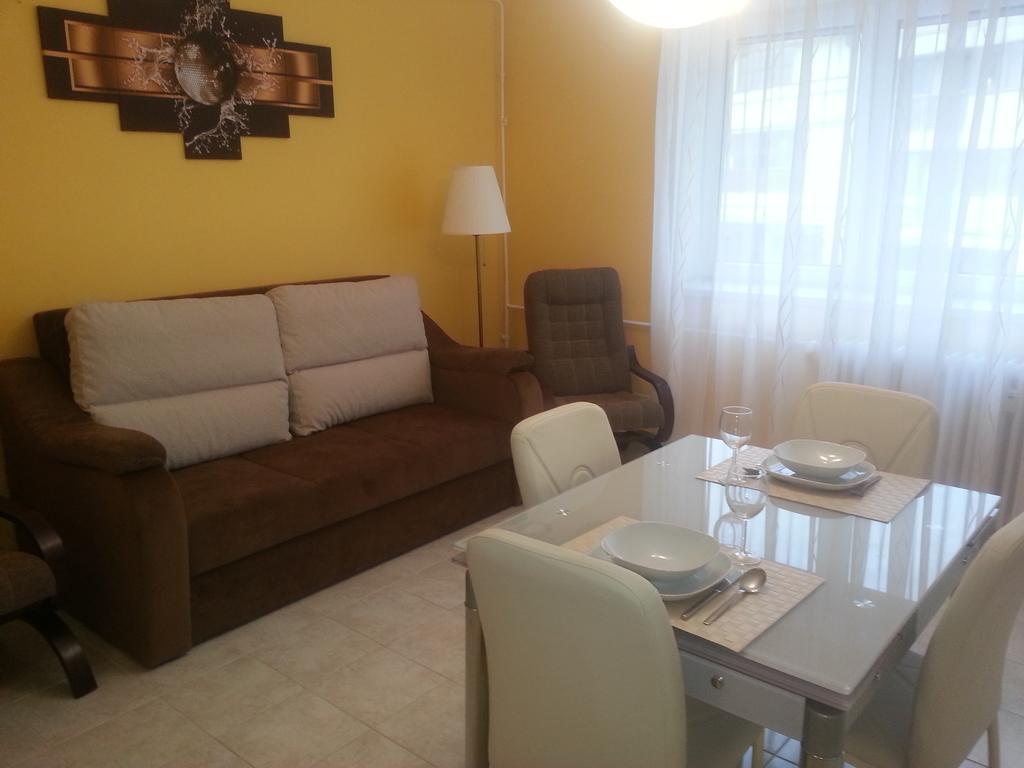Szinva Apartman Miskolc Buitenkant foto